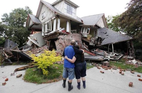 7 Tips Untuk Menyelamatkan Diri Saat Gempa